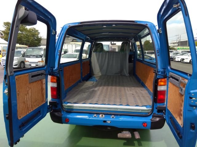 DYNA Route Van
