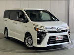 VOXY HYBRID