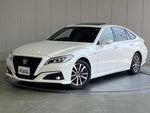 CROWN sedan hybrid