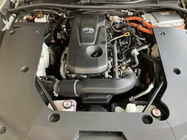CROWN sedan hybrid