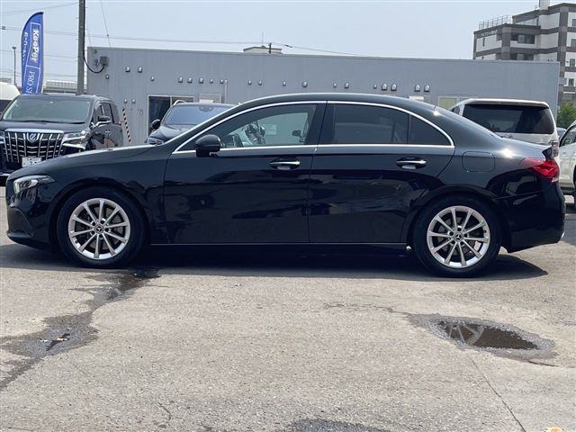 MERCEDES BENZ A class sedan