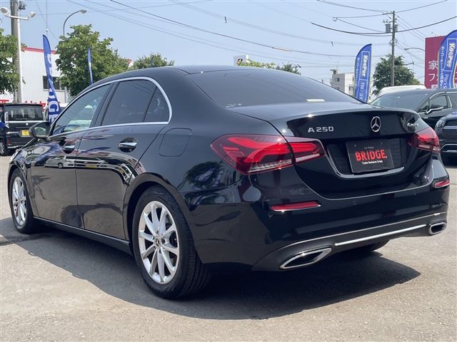 MERCEDES BENZ A class sedan
