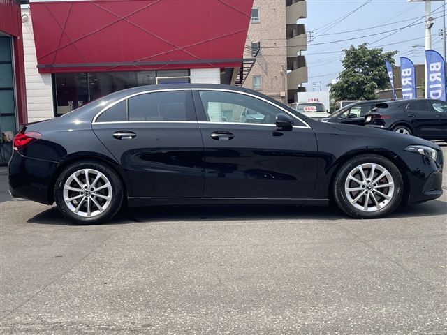 MERCEDES BENZ A class sedan
