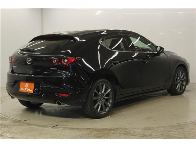 MAZDA3 FASTBACK
