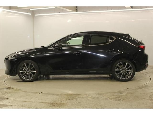 MAZDA3 FASTBACK