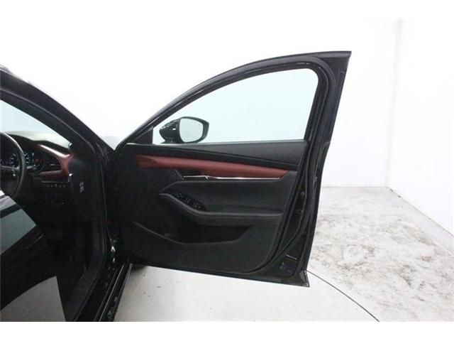 MAZDA3 FASTBACK