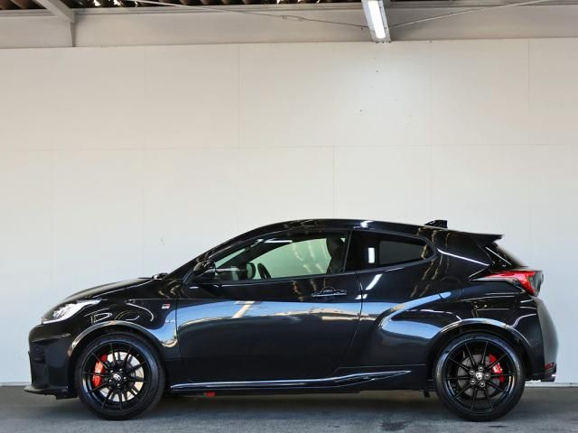 GR YARIS
