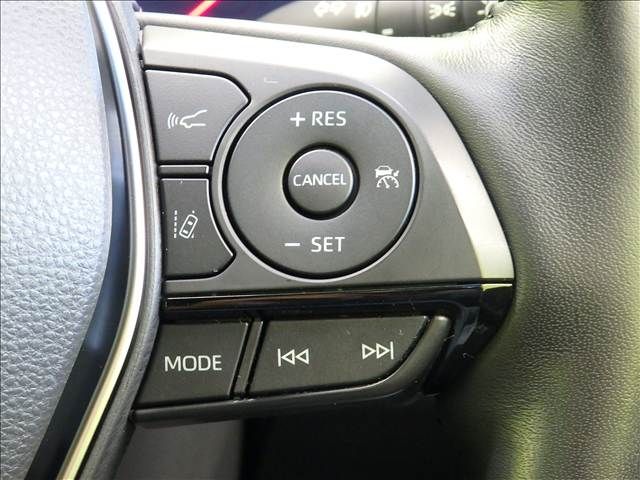 CROWN sedan hybrid