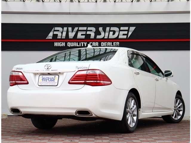 CROWN sedan