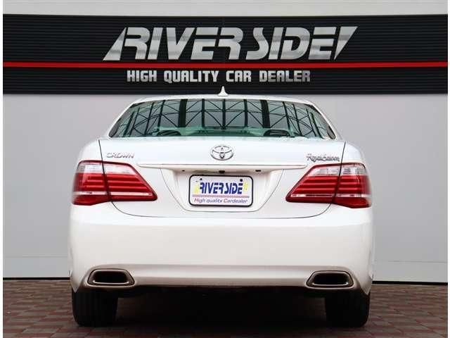CROWN sedan