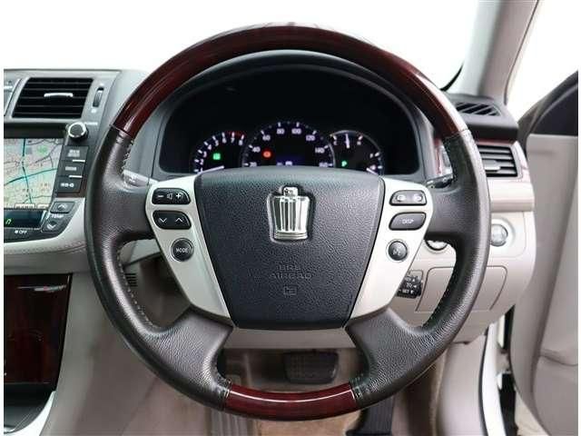 CROWN sedan