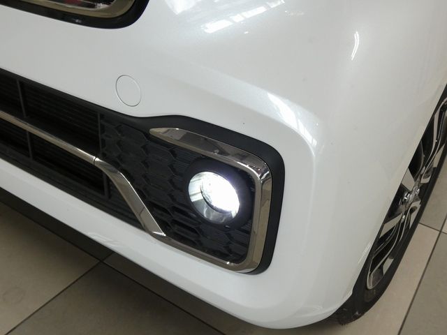 N BOX CUSTOM 4WD