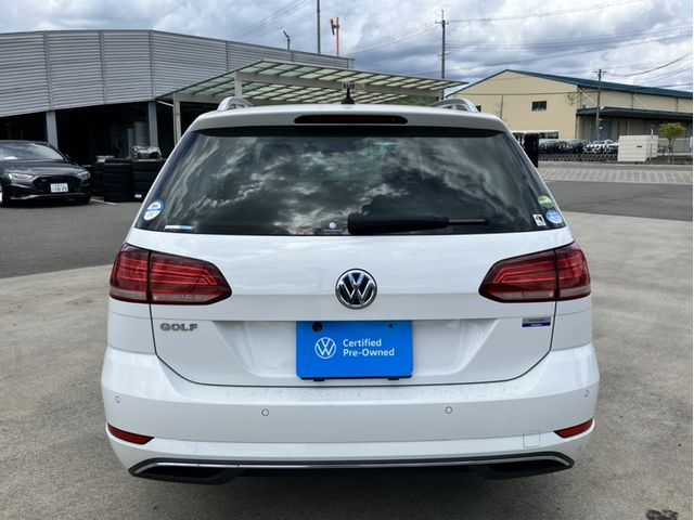 VOLKSWAGEN GOLF VARIANT