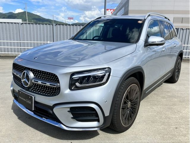 MERCEDES BENZ GLB