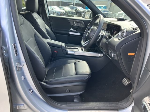 MERCEDES BENZ GLB