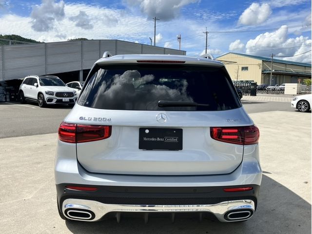 MERCEDES BENZ GLB
