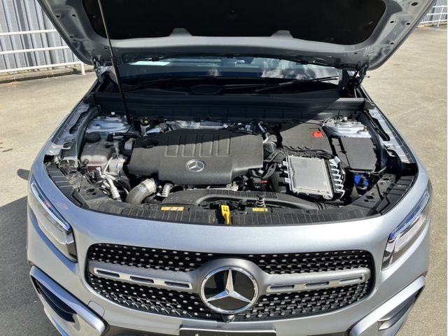 MERCEDES BENZ GLB