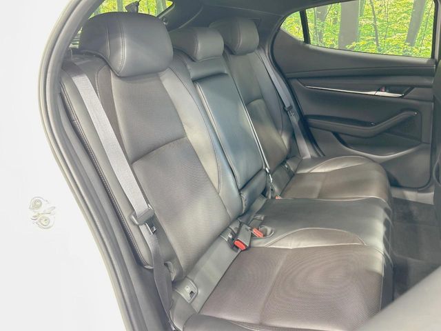MAZDA3 FASTBACK