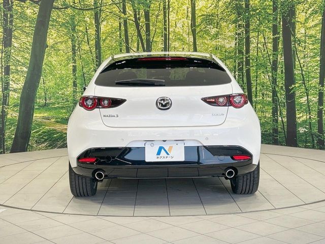 MAZDA3 FASTBACK