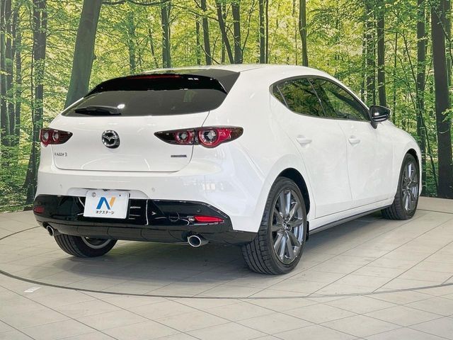 MAZDA3 FASTBACK
