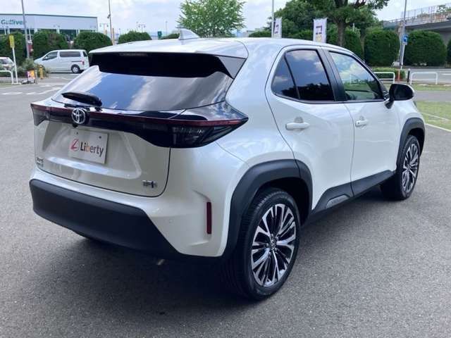 YARIS CROSS HYBRID