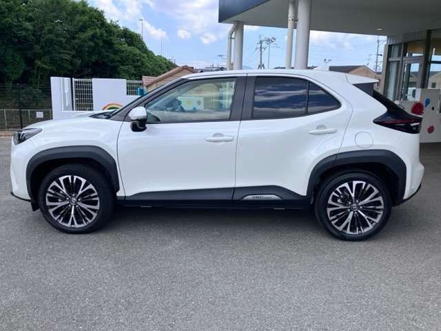 YARIS CROSS HYBRID