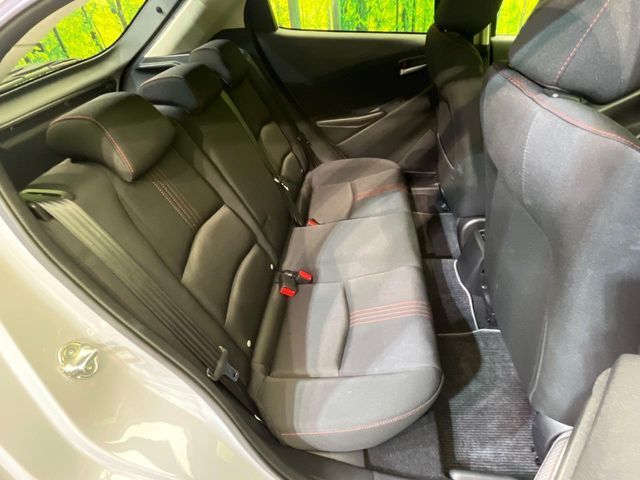 MAZDA2
