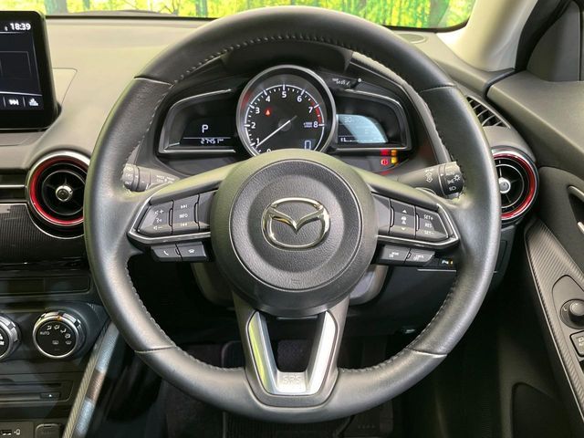 MAZDA2
