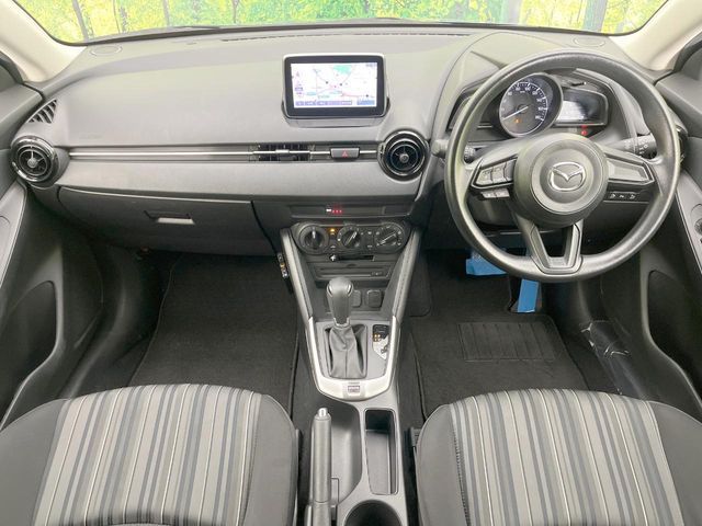 MAZDA2