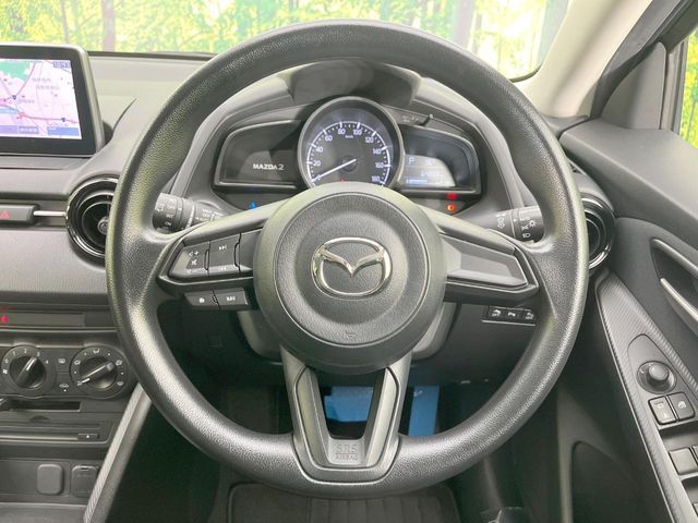 MAZDA2