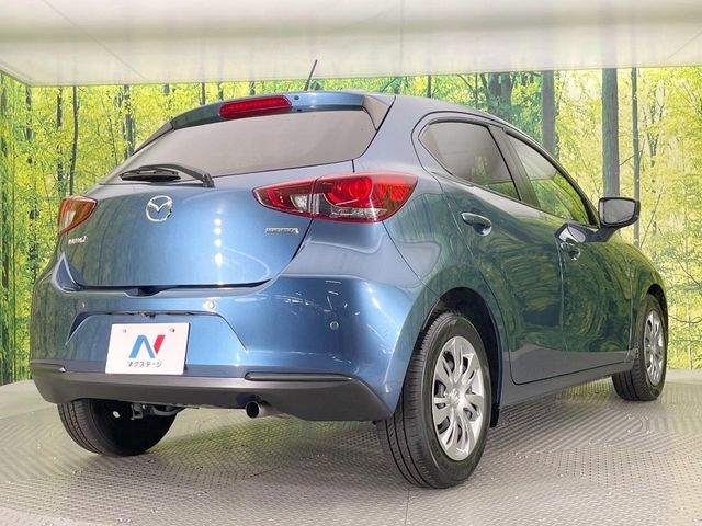 MAZDA2