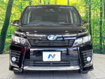 VOXY HYBRID