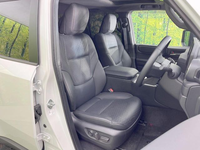 LANDCRUISER 250