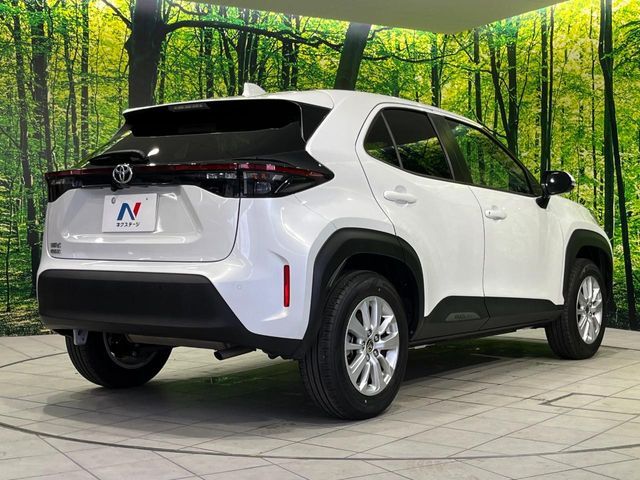 YARIS CROSS