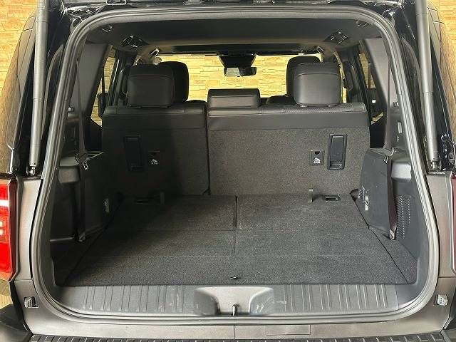 LANDCRUISER 250