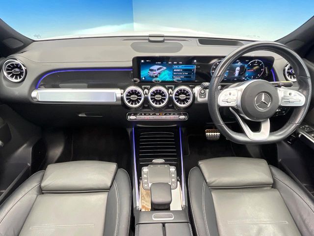 MERCEDES BENZ GLB