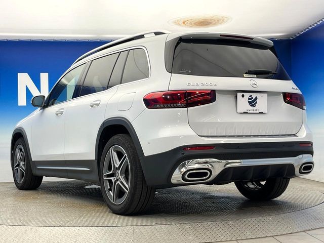 MERCEDES BENZ GLB