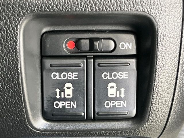 N BOX