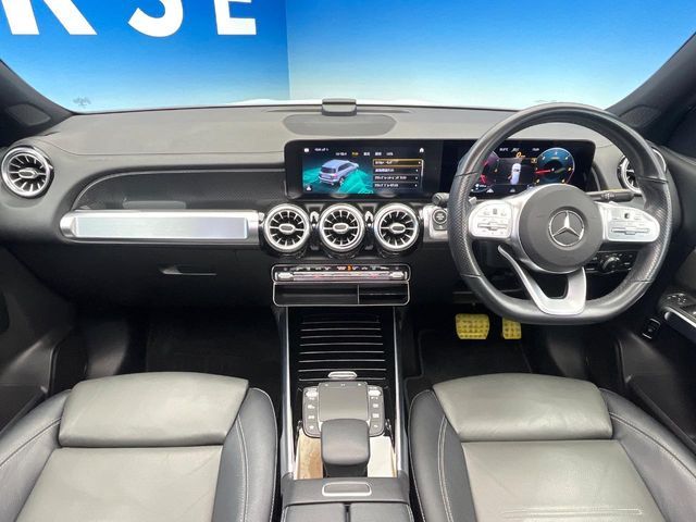 MERCEDES BENZ GLB