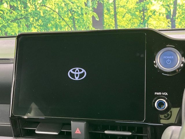 VOXY HYBRID 4WD