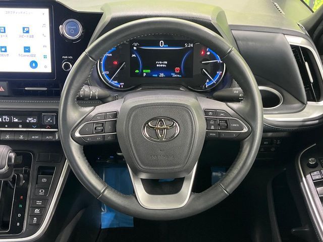 VOXY HYBRID 4WD