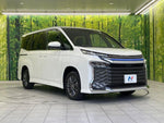 VOXY HYBRID 4WD