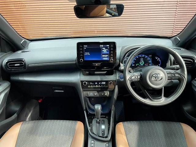YARIS CROSS HYBRID