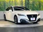 CROWN sedan hybrid