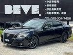 CROWN sedan hybrid