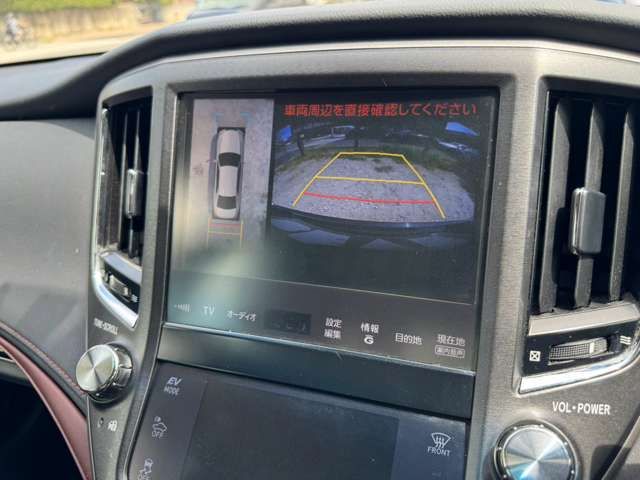 CROWN sedan hybrid