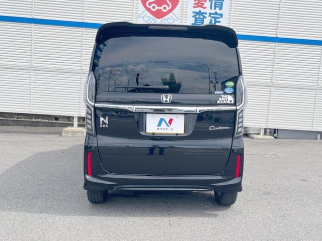 N BOX CUSTOM