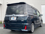 VOXY HYBRID