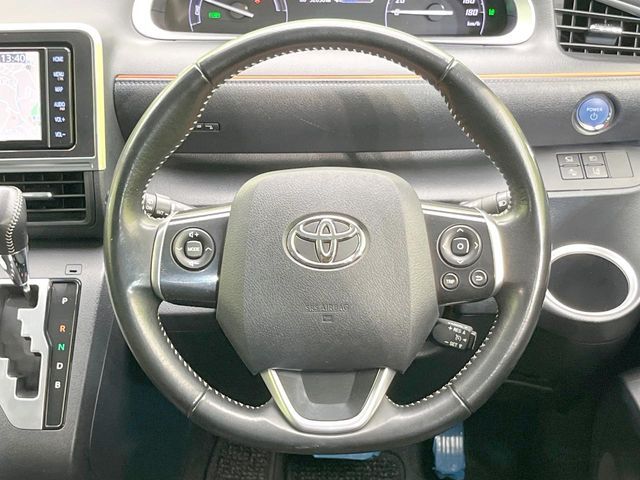 SIENTA HYBRID