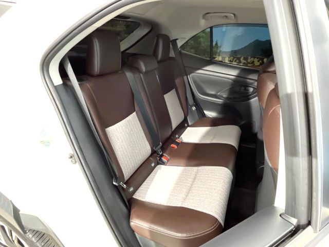 YARIS CROSS HYBRID